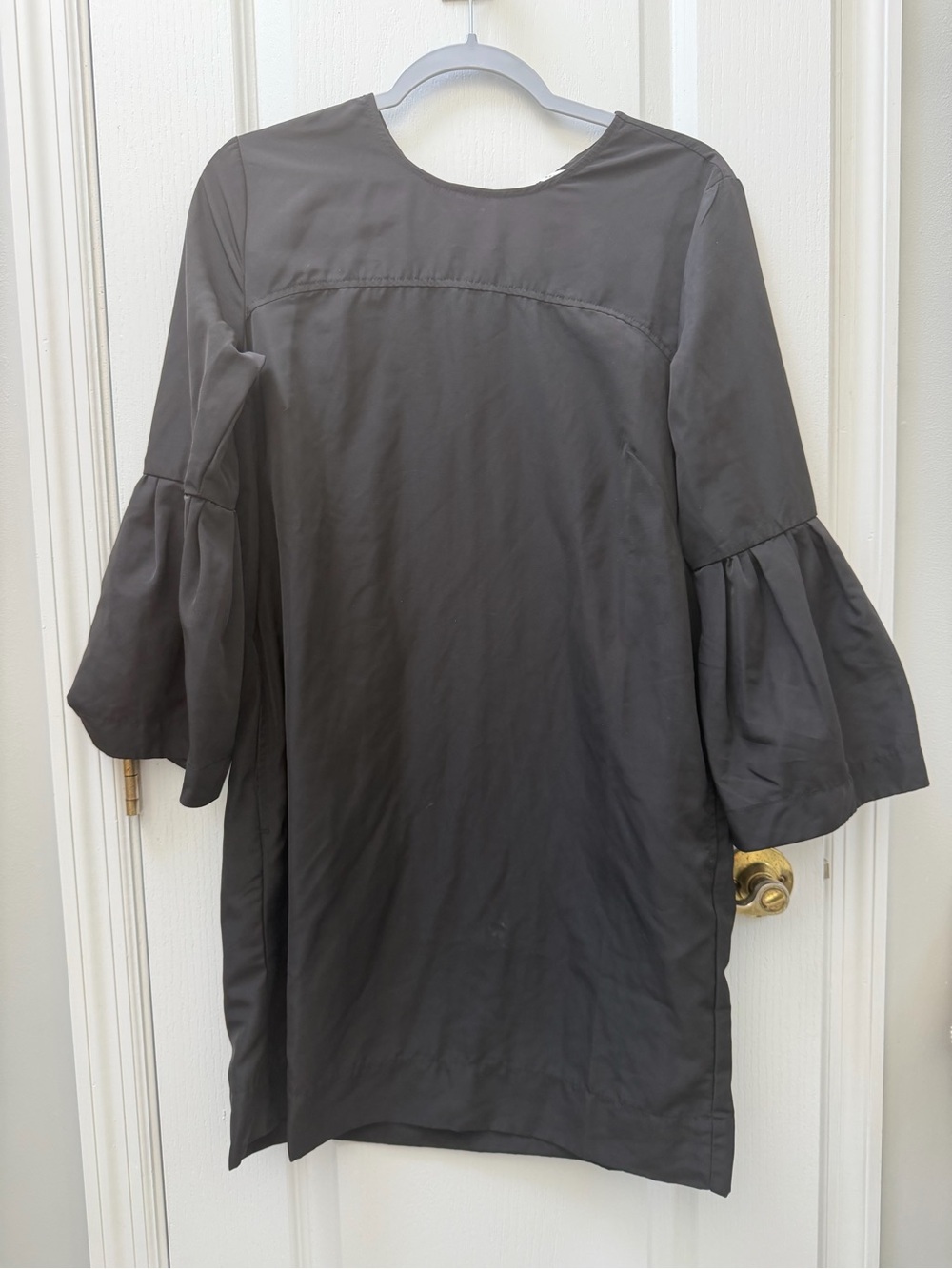 Free Assembly Black Bell-Sleeve Shift Top - Unbranded